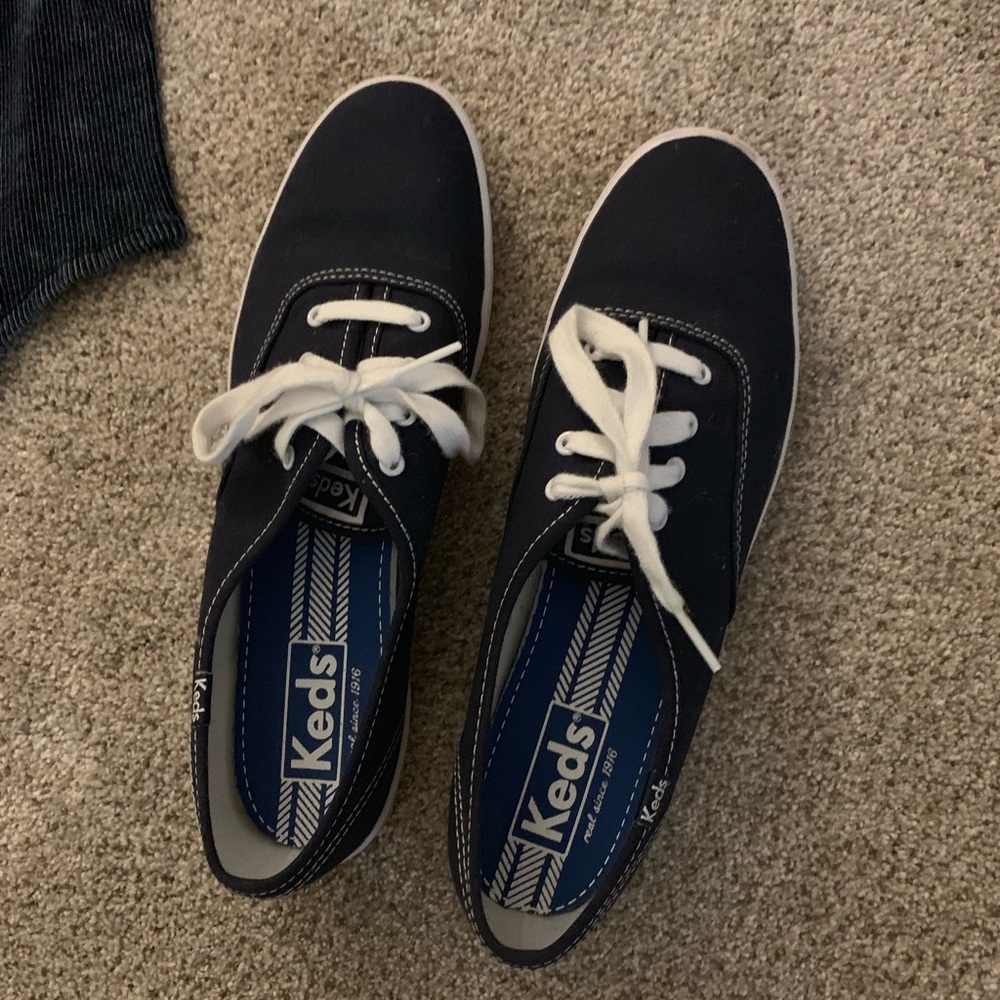 Keds navy Like new!